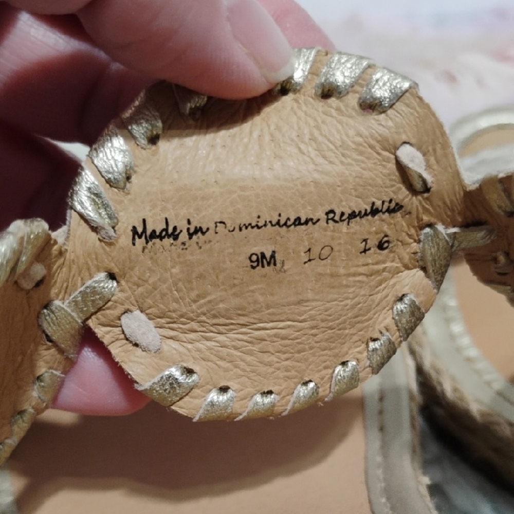 Jack Rogers Luccia Wedge Sandals W Gold Floral Accents Sz.9 Barely Worn #52 - Picture 8 of 12